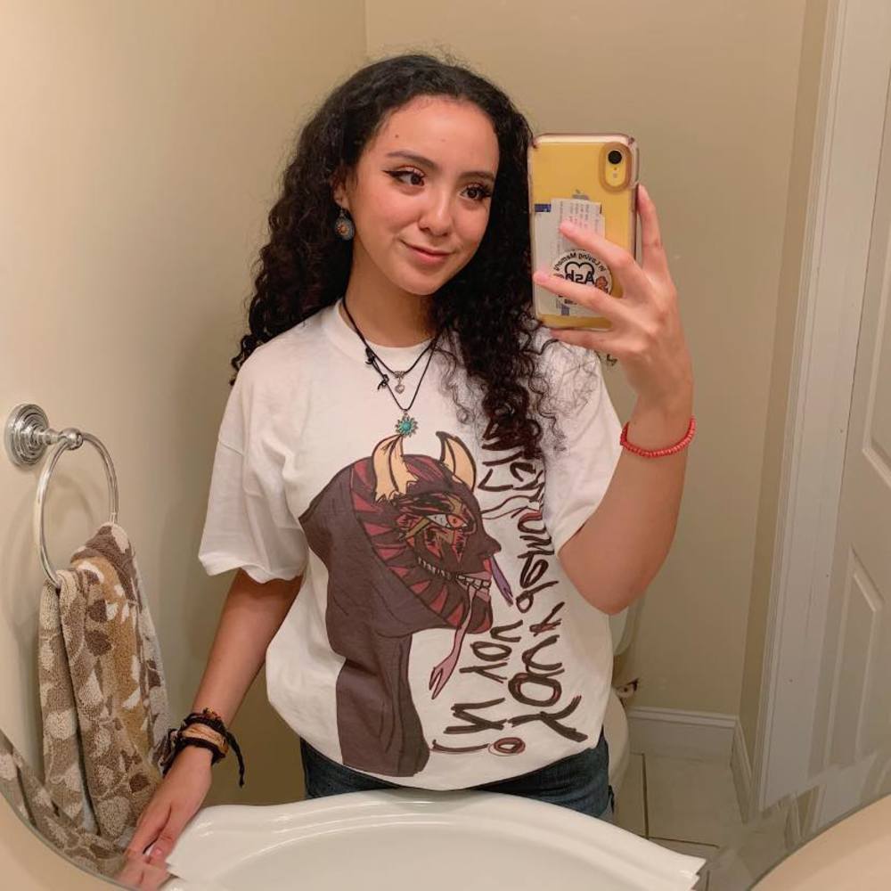 Meet your Posher, Alejandra